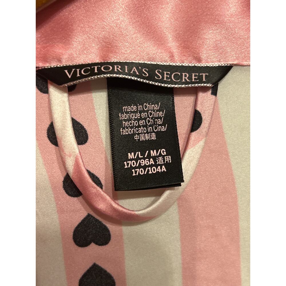Victoria's Secret Pink and White Black Hearts Robe - Picture 6 of 9